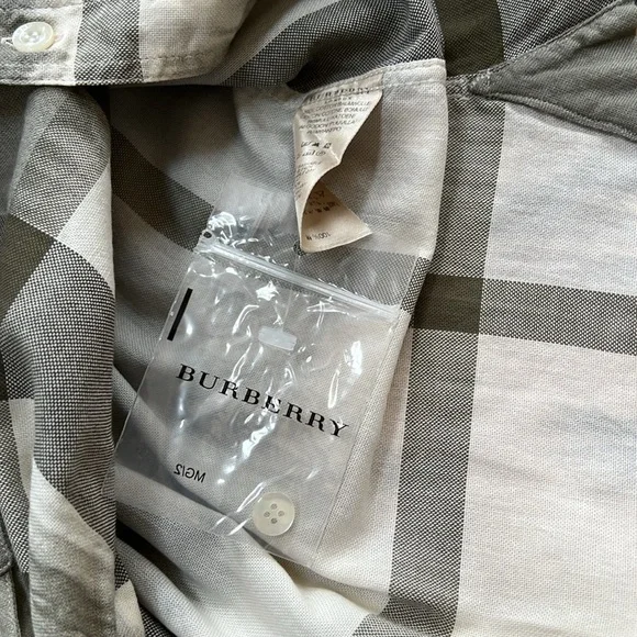 New! Burberry London Men’s large sage green nova check tie dye toned shirt.